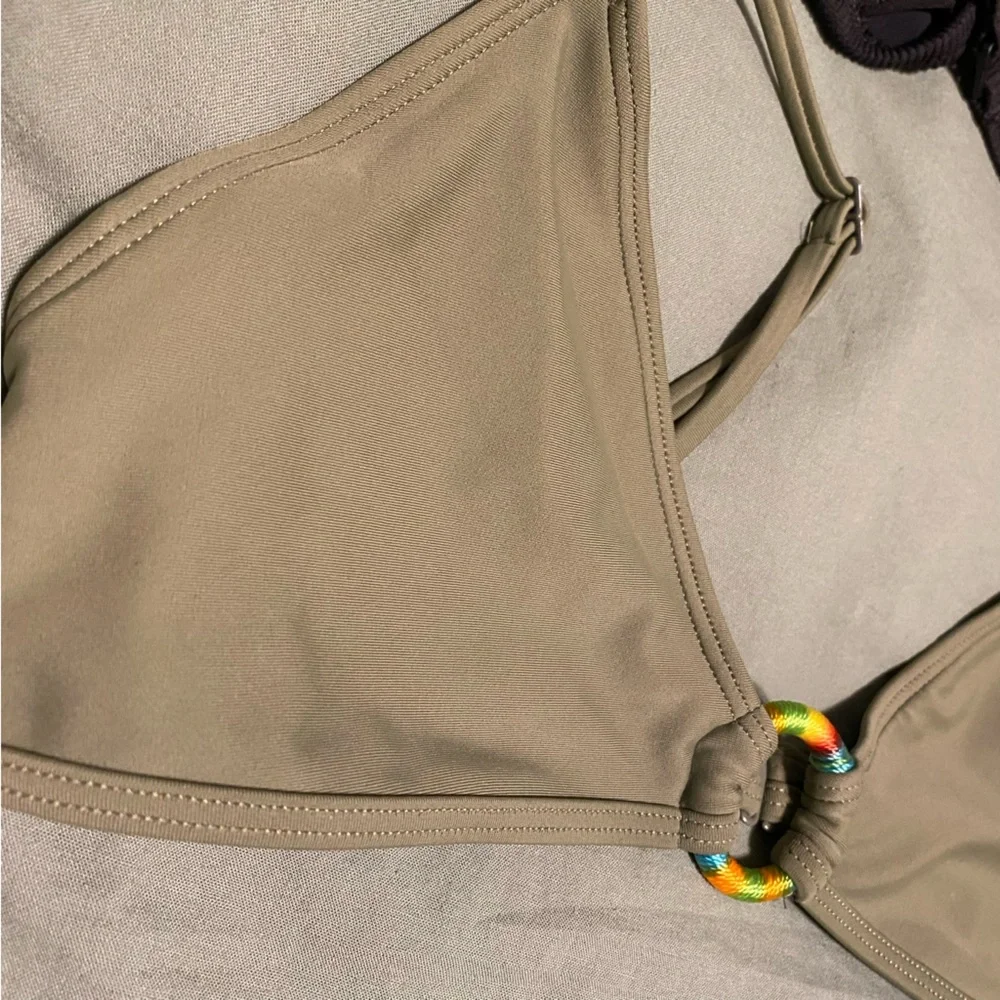 Bikini tops - Picture 3 of 8